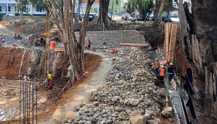 Kontraktor Proyek Rehab Kawasan Kantor Gubernur Bengkulu Didenda