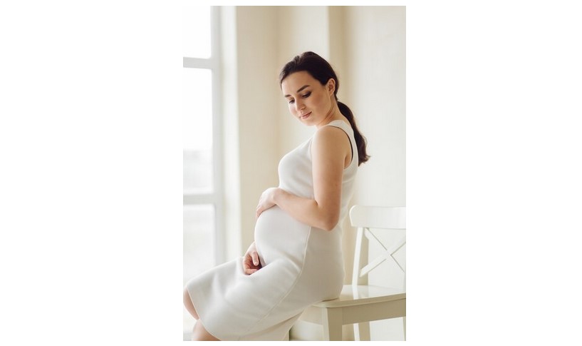 Kandungan Skincare yang Dinilai Aman untuk Ibu Hamil, Tips Menjaga Kulit Masa Kehamilan