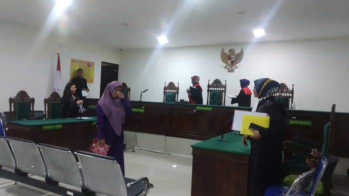 Sidang Kasus Dugaan Korupsi Dana ZIS, Mantan Bendahara Baznas Menangis Di Depan Hakim Minta Keringanan Hukuman