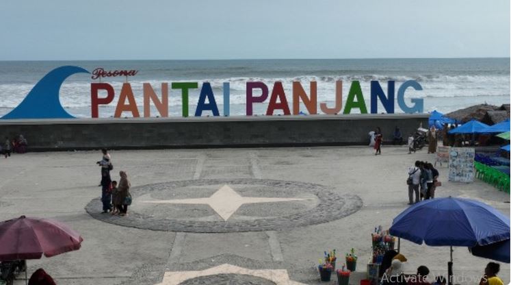 Pantai Panjang Kotor, Puluhan Ton Sampah Diangkut, Ini Kata Gubernur Bengkulu