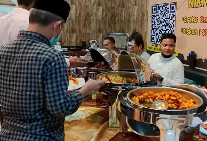 Oalaa...Makan Prasmanan Ternyata Bukan Budaya Indonesia, Berikut Asal Usulnya