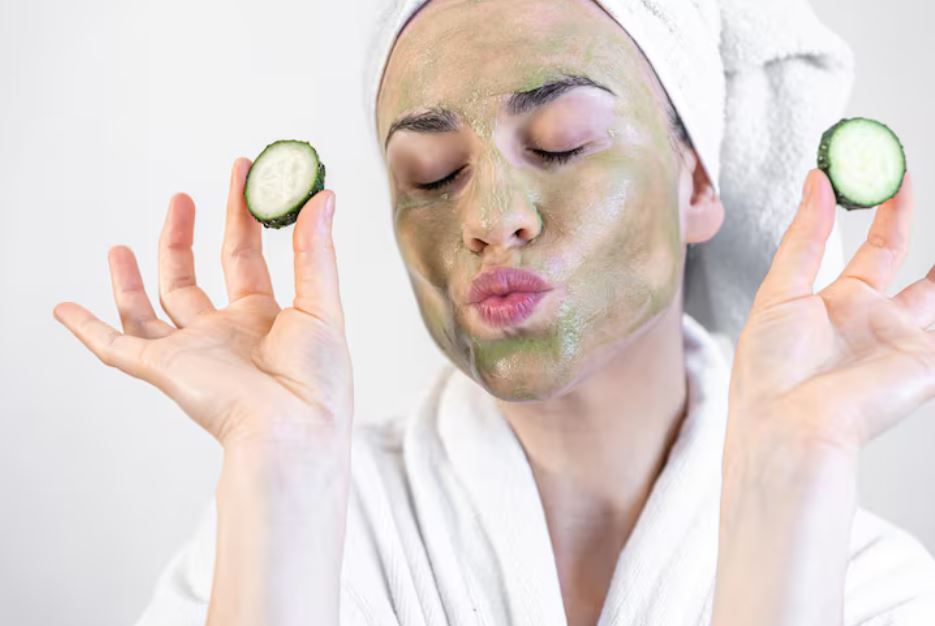 Cara Melembapkan Kulit Wajah dengan 5 Jenis Sayur dan Buah yang Mudah Ditemukan di Dapur