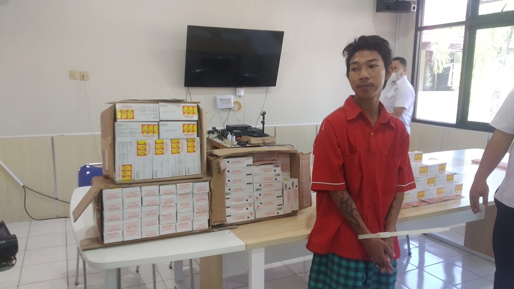 Polda Bengkulu Bekuk Pedagang Nyambi Jual Samcodin, 18.000 Pil Disita 