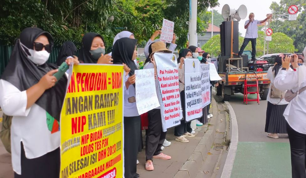 Ratusan Dosen dan Tendik PTNB Minta Dialihkan ke PNS dan PPPK 