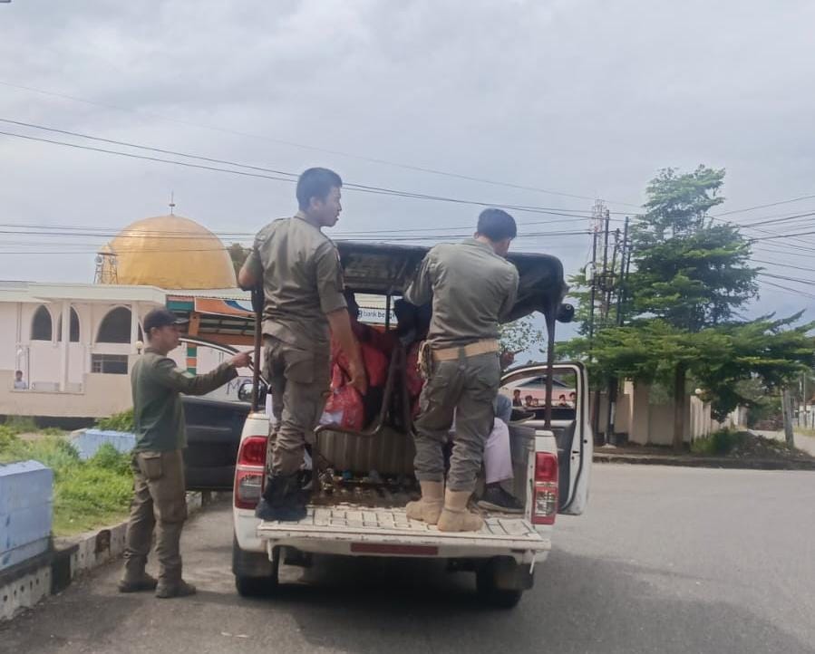 Satpol PP Bengkulu Selatan Ciduk Belasan Pelajar yang Bolos Sekolah