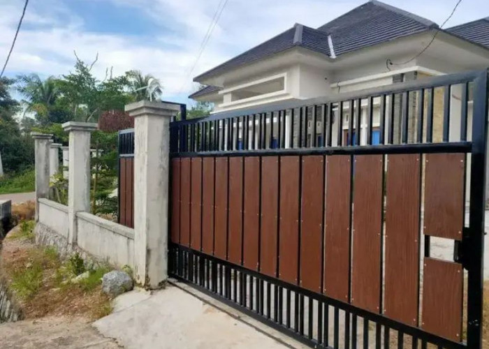 Inspirasi Pagar Rumah Murah Estetik: Frame Besi + GRC Listplank, Tampil Elegan Tanpa Boros Biaya