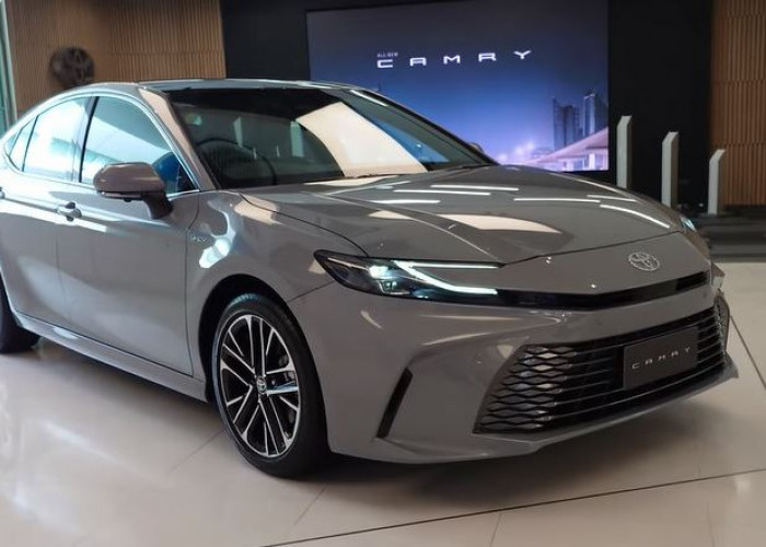 Harga dan Spesifikasi New Camry HEV, Mobil Hybrid Toyota Terbaru yang Resmi Meluncur di IIMS 2025