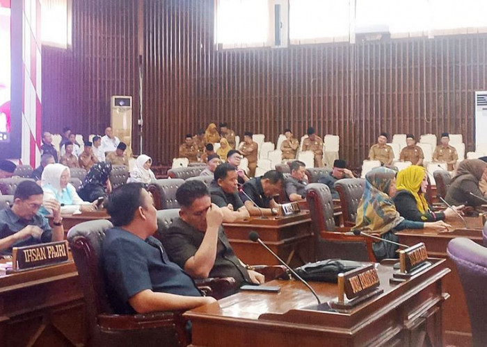Rapat Paripurna DPRD Bengkulu Umumkan Usulan PAW Ketua, Sidang Diwarnai Perdebatan