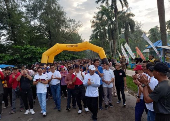 Hari Bhakti Adhyaksa Ke 63, Masyarakat Bengkulu Selatan Turun Ke Jalan dan Pantai Pasar Bawah