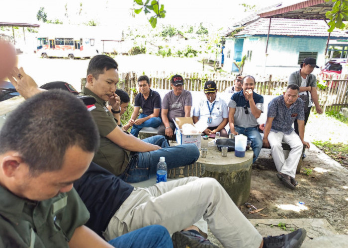 Laporkan Keuangan, PWI Kaur Gelar Kebersihan dan Halal Bihalal