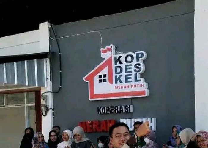 Warga dan Pemdes Tanggo Raso Gotong Royong Bersihkan Gedung KDMP, Kades Apresiasi Program Presiden RI