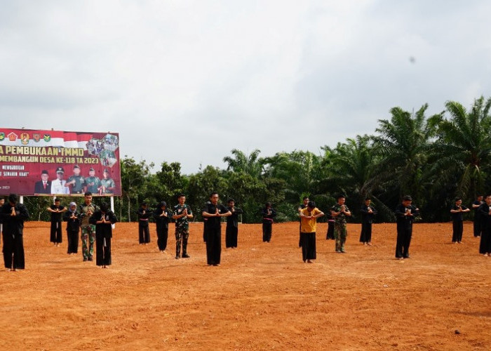 Asah Kemampuan Beladiri, Satgas TMMD Bengkulu Selatan Latihan Pencak Silat