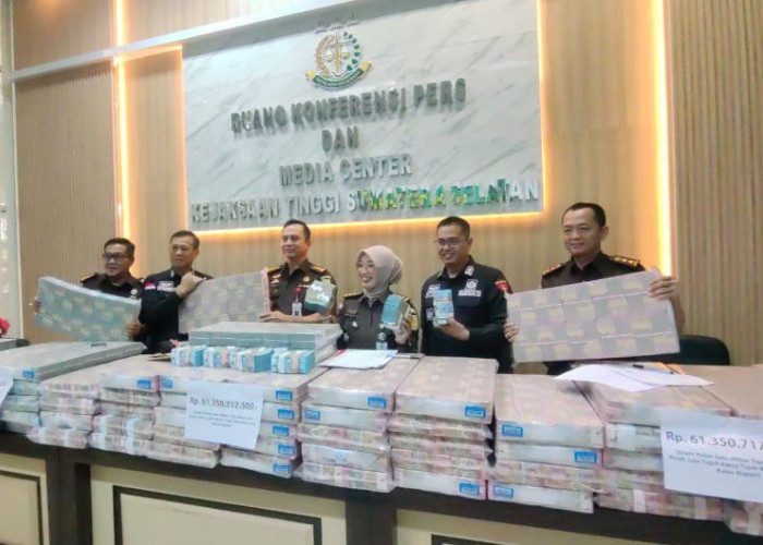 Mantan Gubernur Bengkulu Ditahan Kejati Sumsel, Uang Rp 61 Miliar Lebih Diamankan