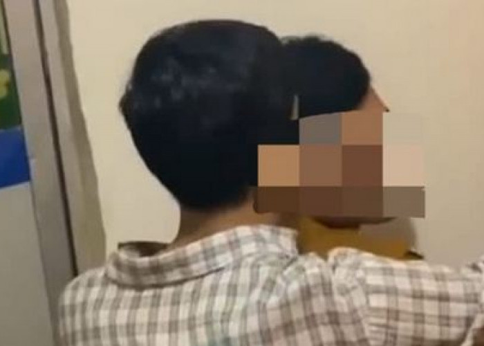 Lebong Viral! Video Wanita Bersuami dan Pasangan Sejenis Tanpa Celana Menyebar 