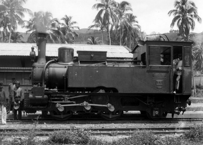 Sejarah Pembangunan Jalur Kereta Api di Sumatera, Pertama di Sumatera Utara, Padang dan Sumatera Selatan