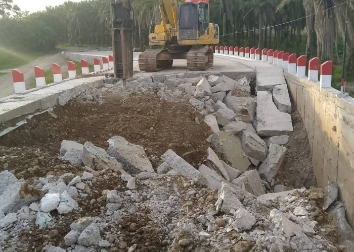 Usai Amblas, Jembatan Matan Mulai Diperbaiki