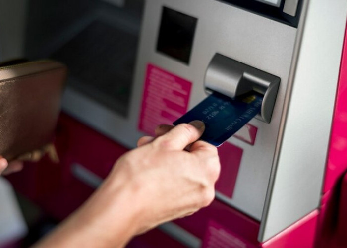 ATM Anda Hilang atau Tertelan Mesin? Segera Blokir, Begini Cara Blokir ATM yang Benar