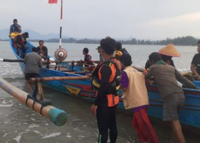 Perahu Nelayan Bengkulu yang Dinyatakan Hilang Ditemukan di Kabupaten Seluma