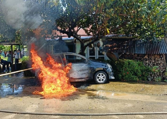 Mobil Toyota Agya yang Terbakar di Bengkulu Selatan Milik Warga Seluma, Begini Keterangan Saksi Mata