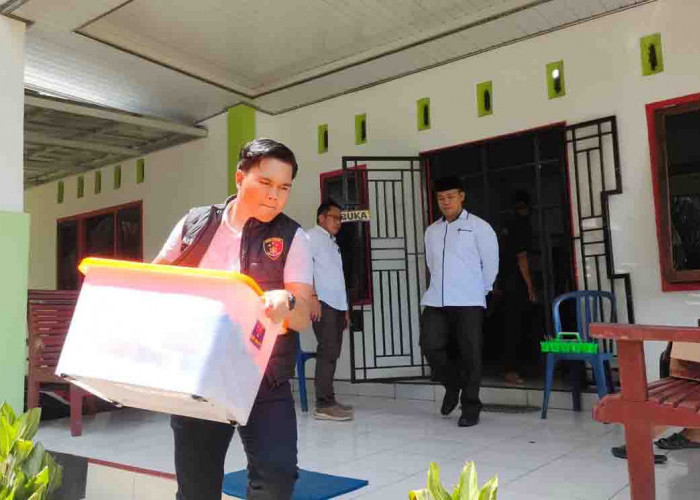 Penyidik Tipikor Polres Bengkulu Selatan Geledah Kantor Desa Jeranglah Tinggi, Ada Kerugian Rp 500 Juta