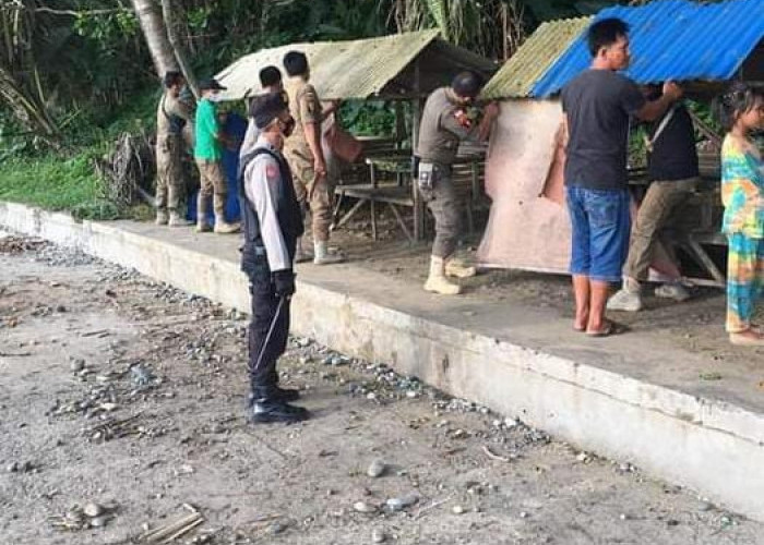 Pondok Pedagang di Pantai Pasar Bawah Sering Jadi Tempat Mesum, Masyarakat Resa, Satpol PP Segera Bertindak