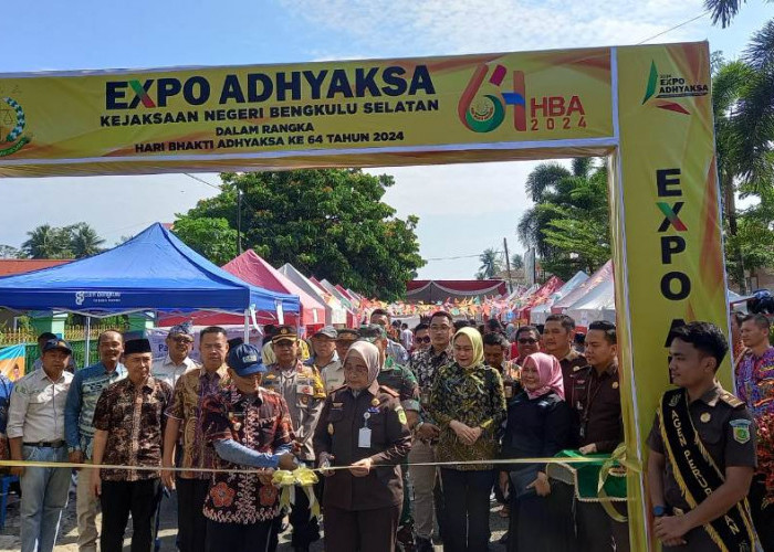 Expo Adhyaksa Kejari Bengkulu Selatan Meriah, Sediakan Stand Pelayanan untuk Masyarakat