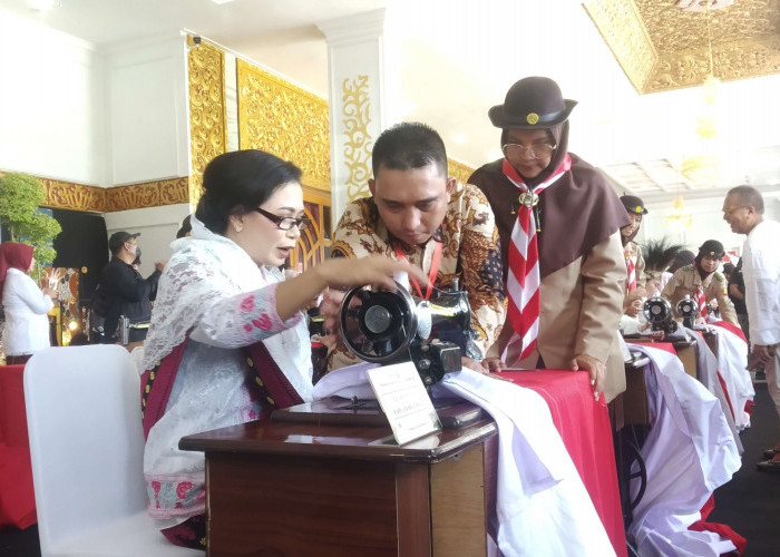 27 Istri Gubernur di Indonesia Jahit Bendera Merah Putih di Bengkulu