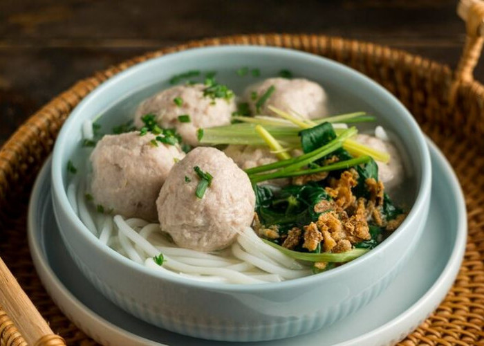 Makan Bakso Memang Enak dan Bermanfaat, Tapi Ada Efek Sampingnya, Apa Saja? 