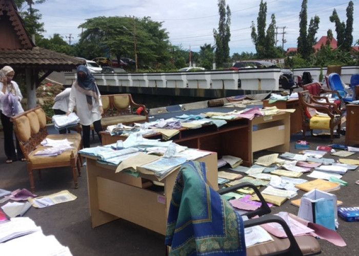 Kebanjiran, Dokumen Penting DPRD Terendam