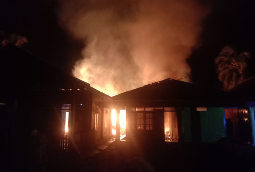 Tengah Malam, 3 Rumah Warga Kedurang Terbakar; 2 Rata dengan Tanah, 1 Berhasil Diselamatkan