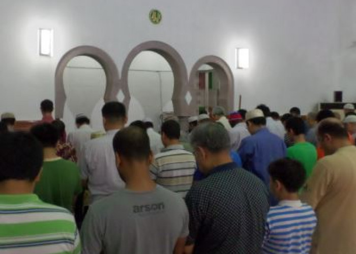 Bacaan Doa Setelah Sholat Tarawih Lengkap Arab dan Artinya