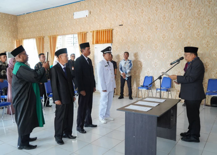 Wabup Seluma Lantik Pj Kades dan PAW Anggota BPD