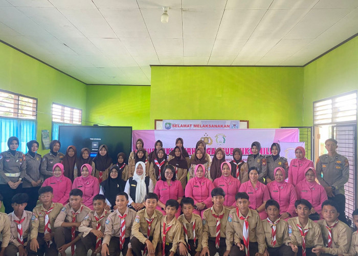 Ketua Bhayangkari Cabang Kaur Sosialisasikan Pencegahan Kekerasan Seksual di SMPN 1 Kaur