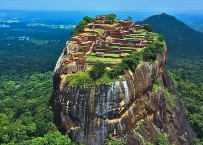 Keajaiban Sigiriya, Istana Megah di Sri Langka yang berdiri di Atas Batu Setinggi 200 Meter