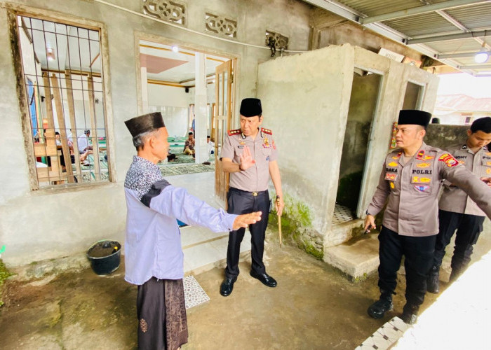 Kapolres Kaur Resmikan Ground Breaking Program Renovasi Masjid di Desa Sinar Bulan