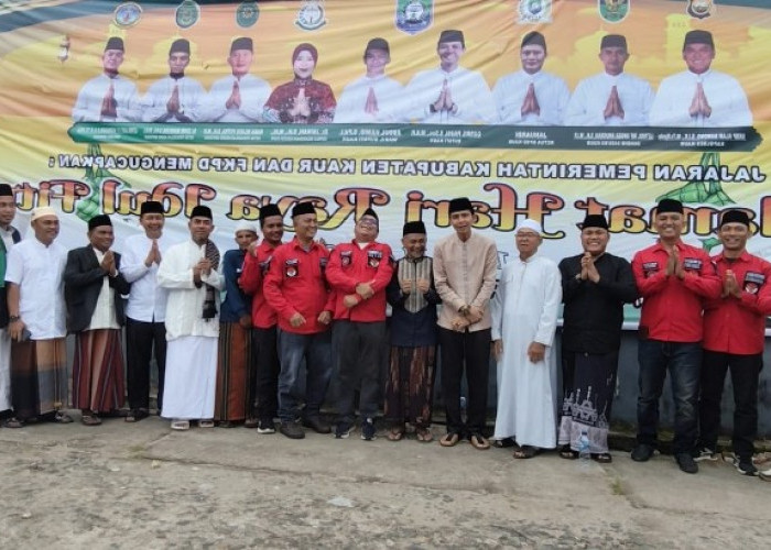  Bupati dan Wabup Kaur Salat Id di Masjid Al Ikhlas Desa Tanjung Agung, Ada Bantuan Disalurkan