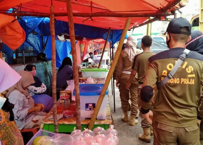 Satpol PP Bengkulu Selatan Larang Pedagang Takjil Berjualan di Trotoar dan Badan Jalan
