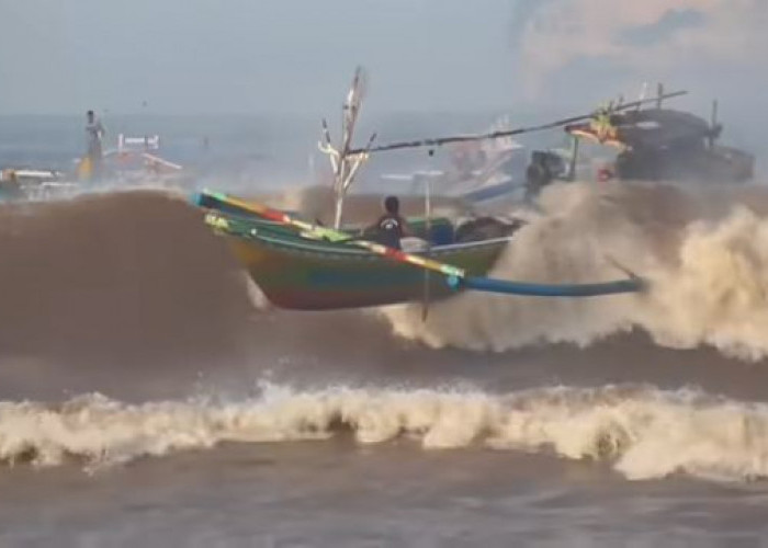 Perahu Nelayan Seluma Dihantam Ombak, Warga Desa Penago 1 Meninggal Dunia, Anak Selamat