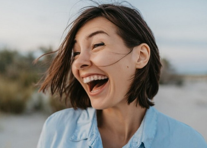 12 Cara Sederhana Melawan Penuaan, Mulai Terapi Air Dingin Hingga Tertawa