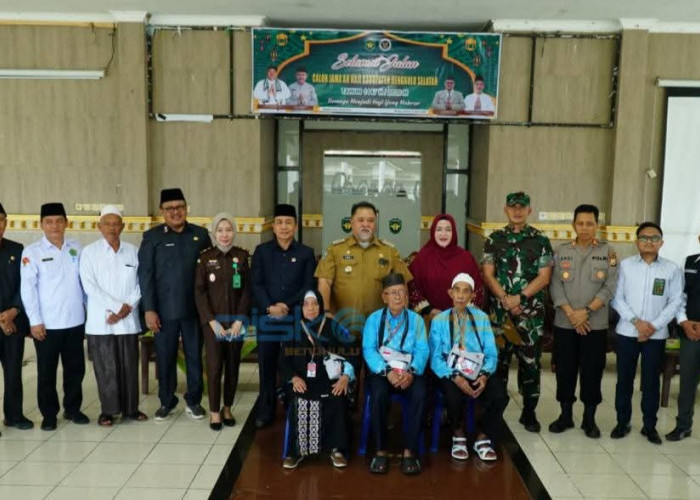 Bupati Bengkulu Selatan Lepas Keberangkatan Jamaah Calon Haji
