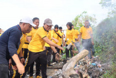 Polres Seluma Gelar Aksi Bersih Pantai Dukung Program ASRI