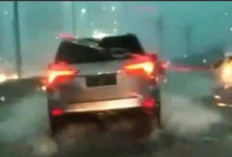 Menyalakan Lampu Hazard Saat Hujan Berbahaya, Simak Penjelasan Kasat Lantas Polres BS