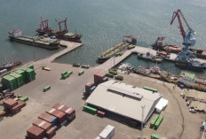 Pelindo Siaga Kapal Jaga Kedalaman Alur Pulau Baai di 6,5 LWS