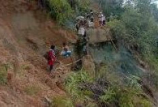 Sungai Ketahun Meluap, Ratusan Rumah di Lebong Terendam Banjir, Longsor Putus Jalur Molek ke Lebong Tandai