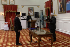 Gubernur Bengkulu Lantik Sekda Definitif, Minta Perkuat Kinerja Pemerintahan