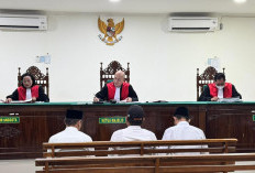Kades dan Sekdes Dusun Tengah Jalani Sidang Perdana, Jaksa Dakwakan Pasal Berlapis